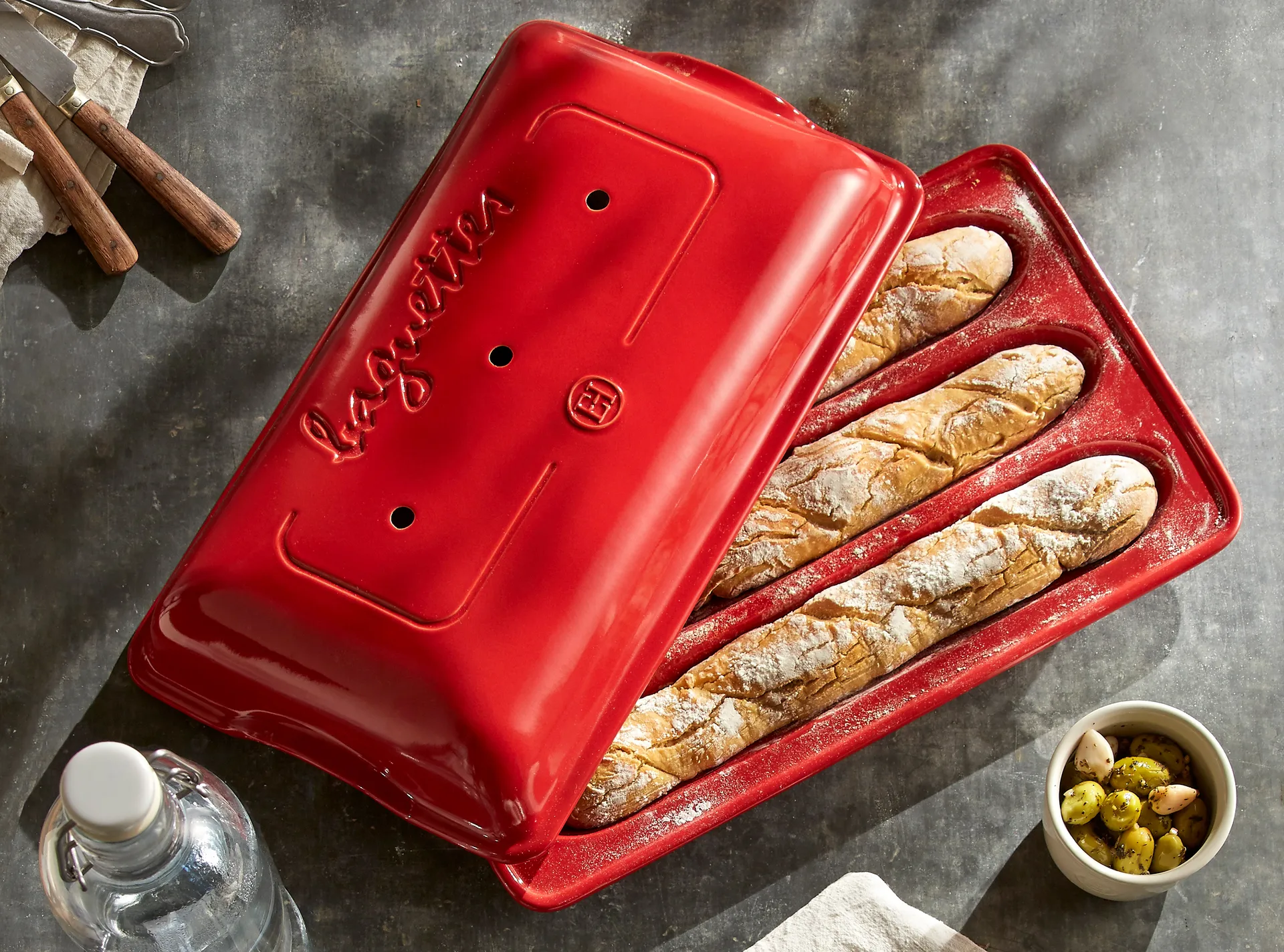 Emile Henry Baguetteform, Rot Emile Henry