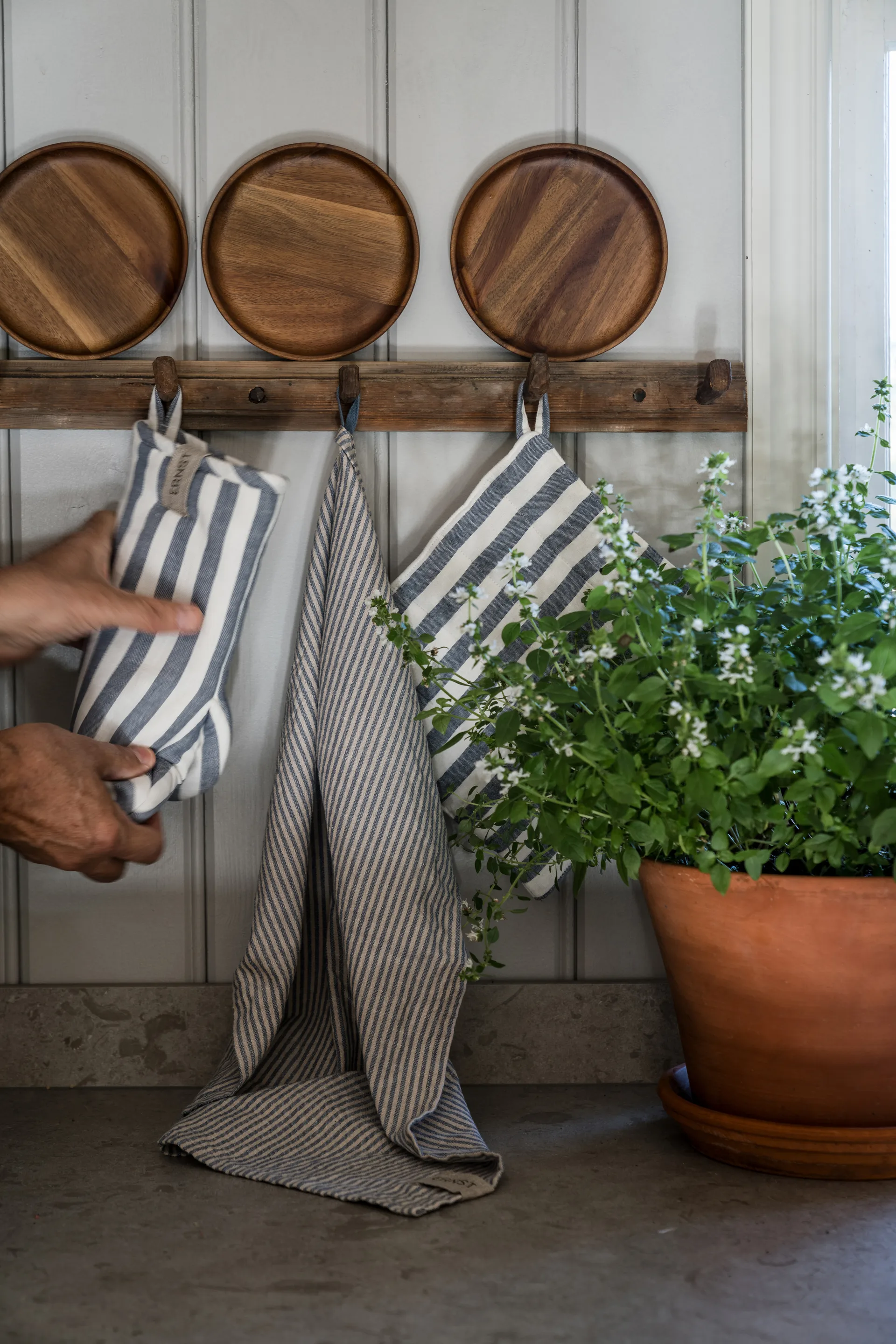 Ernst Holztablett Ø16,5 cm, Akazie ERNST