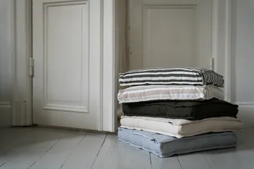 Ernst Sitzkissen 45 x 45cm - Blau-weiß - ERNST