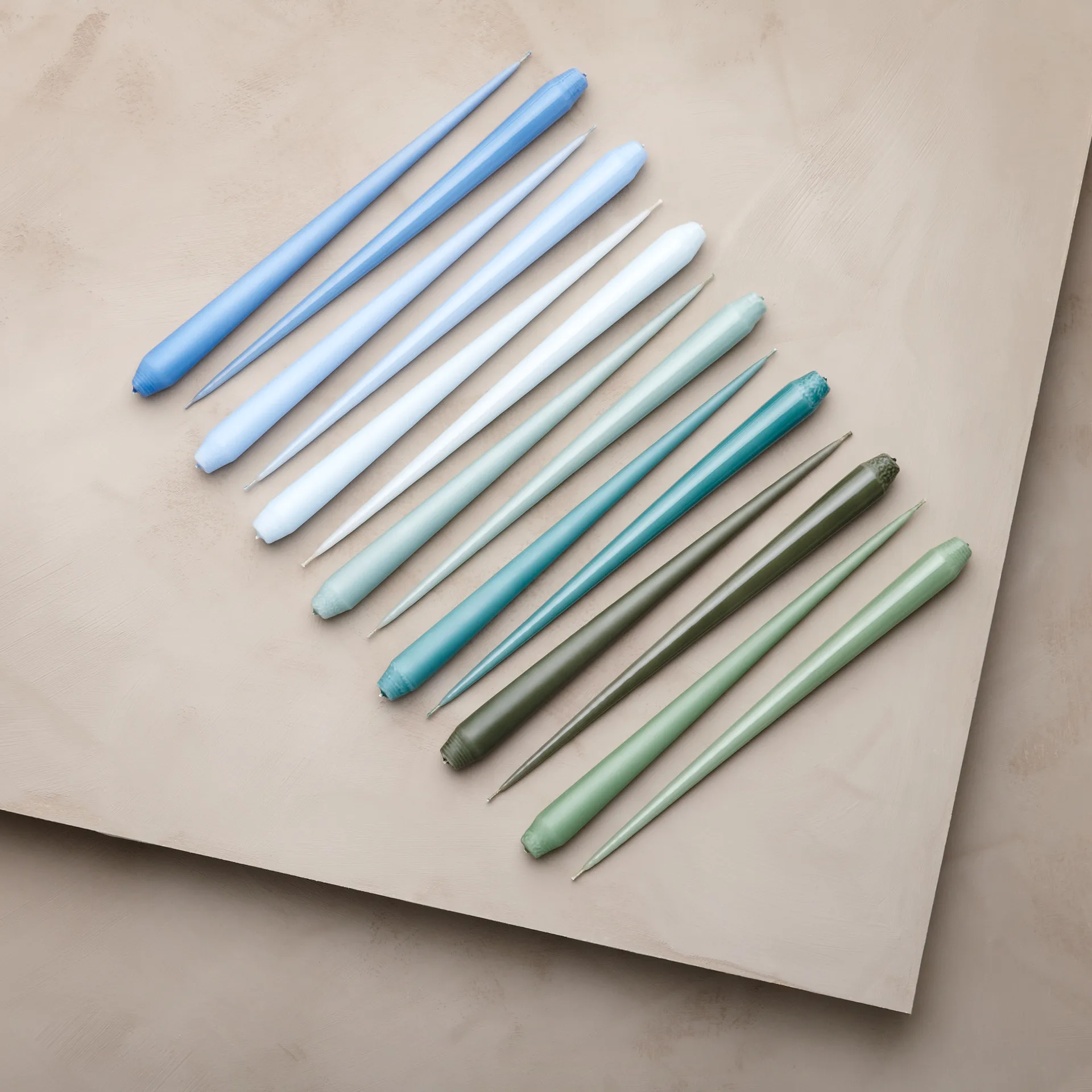 ester & erik Kerze 4er Pack lackiert, eucalyptus, 32 cm ester & erik