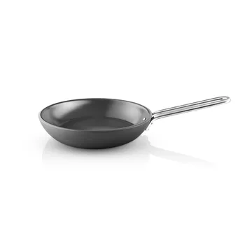 Professional Laser Titanium Slip-Let Bratpfanne - Black, Ø24 cm - Eva Solo