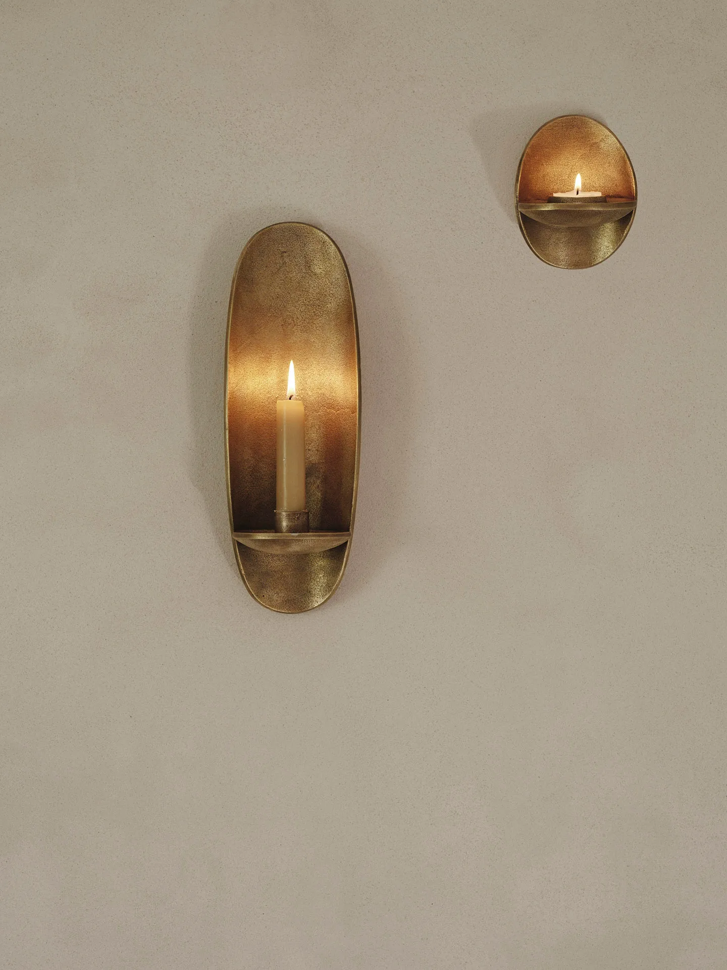 Agapé Teelichthalter Wand, Brass finish Ferm Living