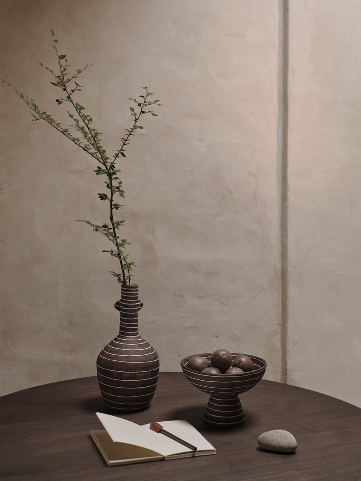 Brura Vase 32 cm, Coffee-white Ferm Living