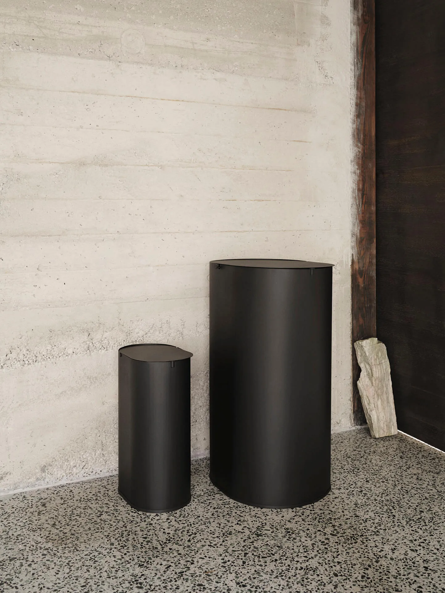Enkel Abfalleimer large, Black Ferm Living