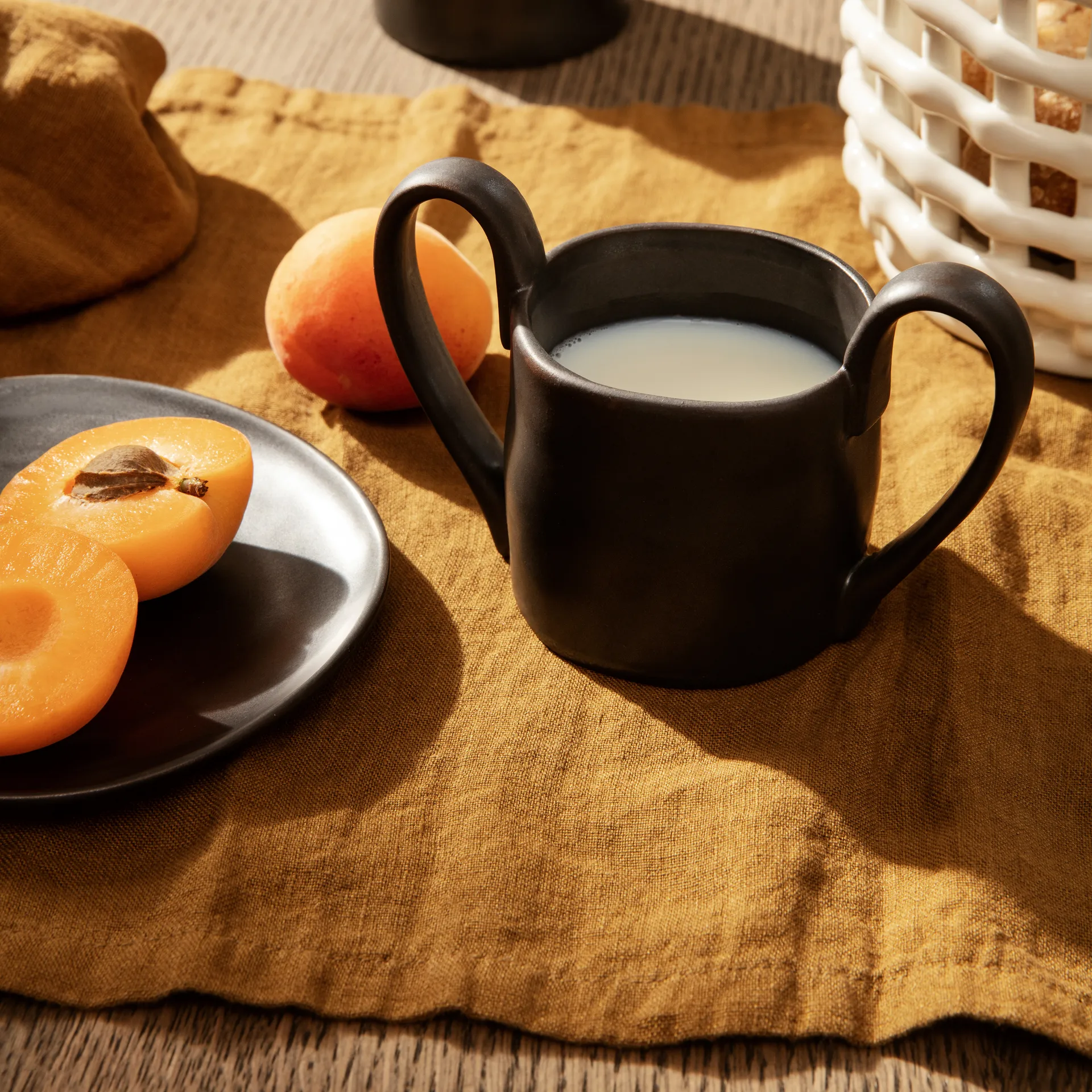 Flow kleiner Teller 15cm, Schwarz Ferm Living