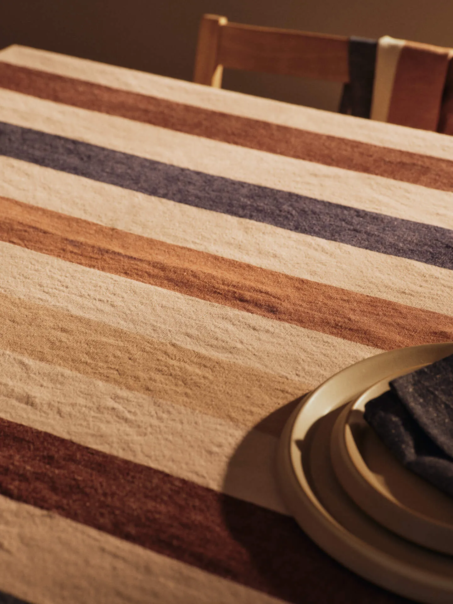 Hale Tischdecke, Cashmere-mocha-indigo blue, 150x240 cm Ferm Living