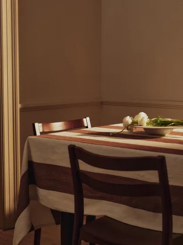 Hale Tischdecke - Chestnut-frosted lime, 150x240 cm - Ferm Living