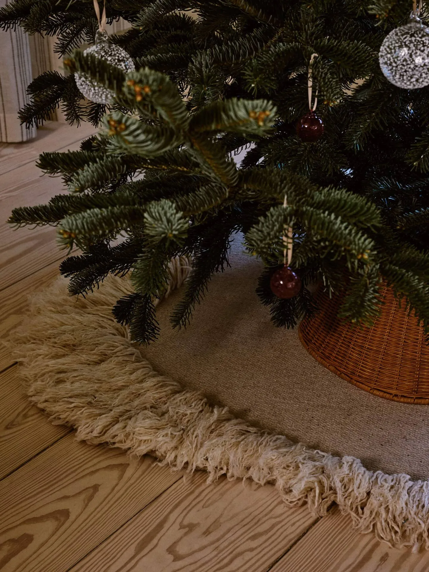 Norte Weihnachtsbaumteppich Ø120 cm, Naturfarben Ferm Living