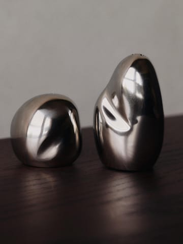 Orevo Salz- und Pfefferstreuer Set - Polished Stainless Steel - Ferm Living