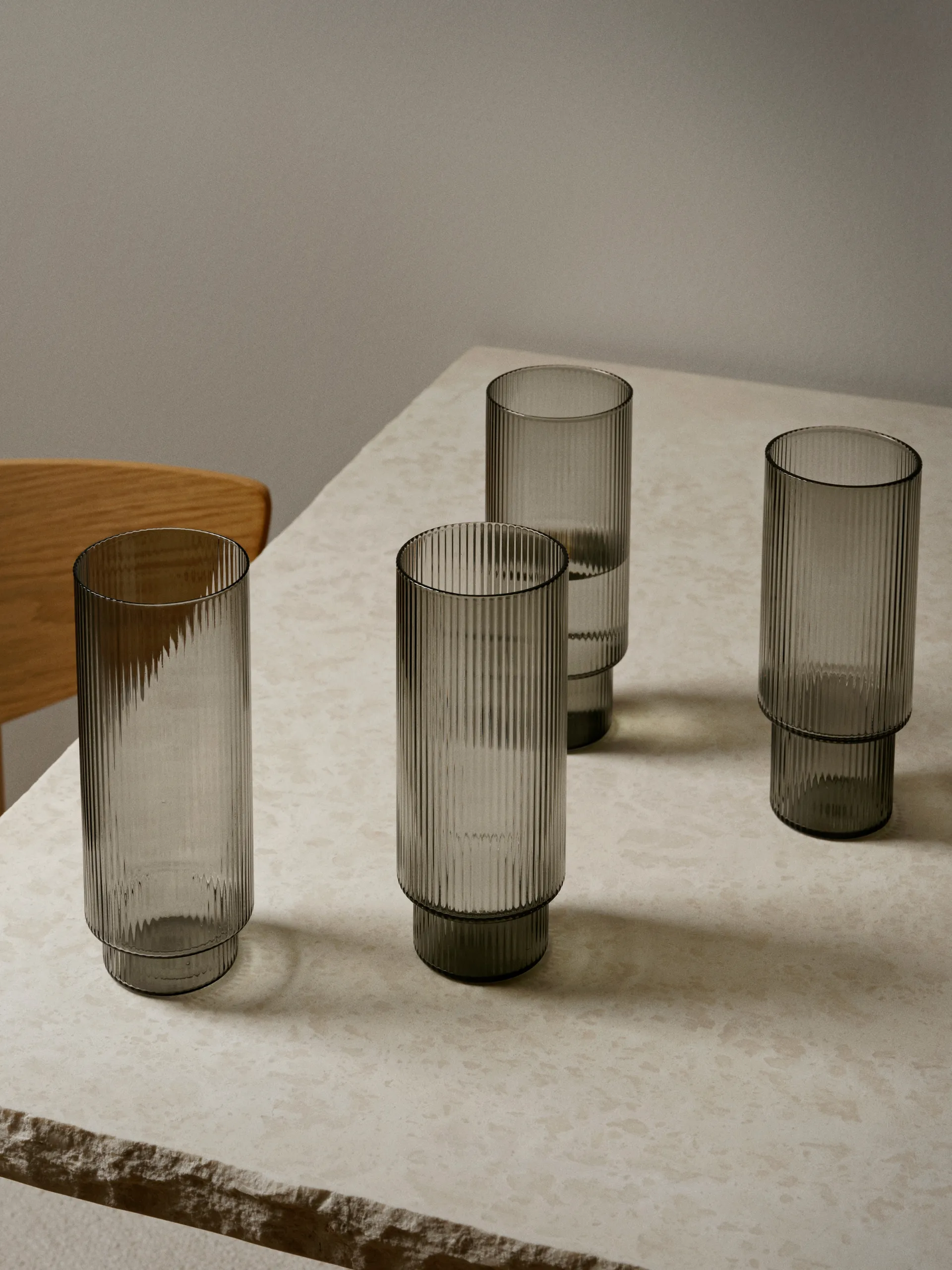 Ripple Longdrink-Glas 4er Pack, Smoked grey Ferm Living