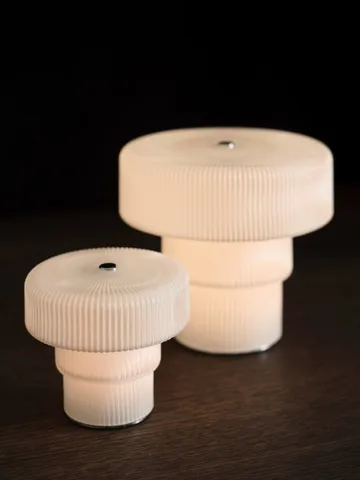 Ripple tragbare Tischleuchte - Weiß, 16,5 cm - Ferm Living
