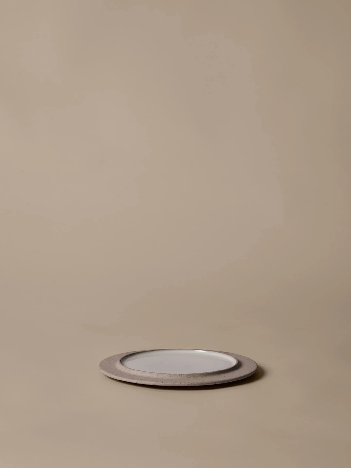 Sonae Teller 2er Pack, Grey-white, Ø22 cm Ferm Living