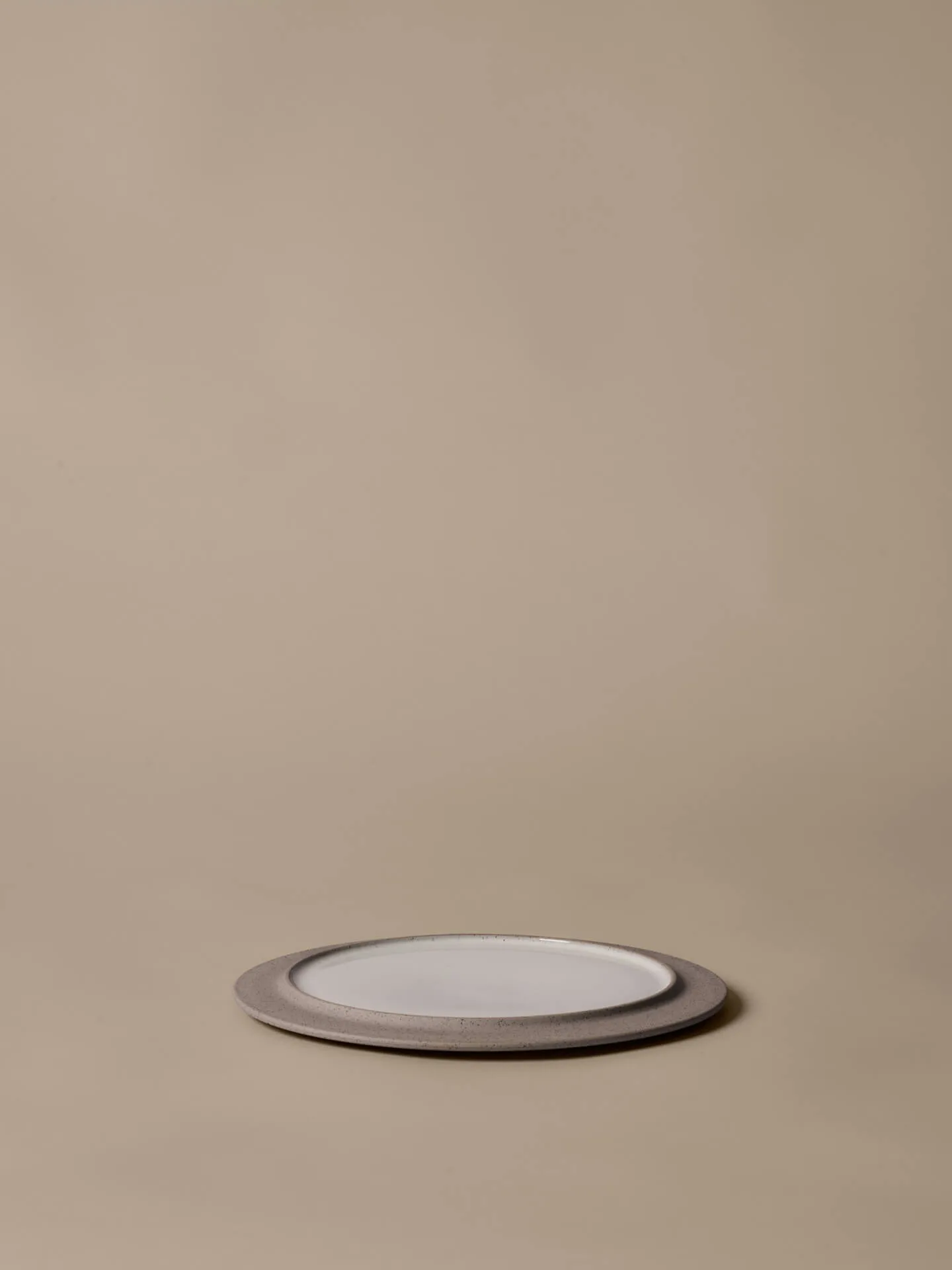 Sonae Teller 2er Pack, Grey-white, Ø25 cm Ferm Living