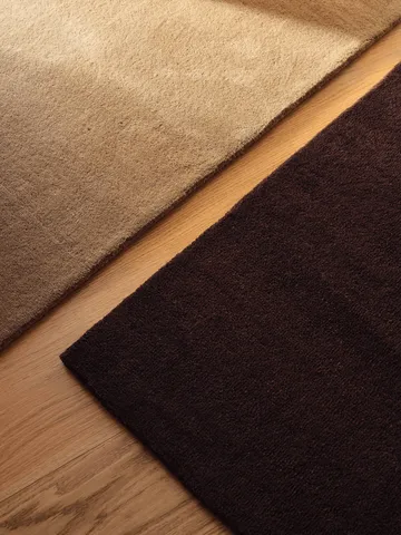 Stille getufteter Teppich - Dunkles Pecannuss, 160x250 cm - Ferm Living