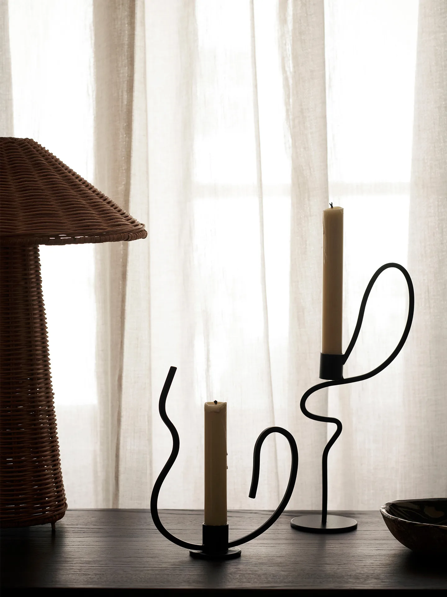Valse Kerzenhalter low, Black Ferm Living