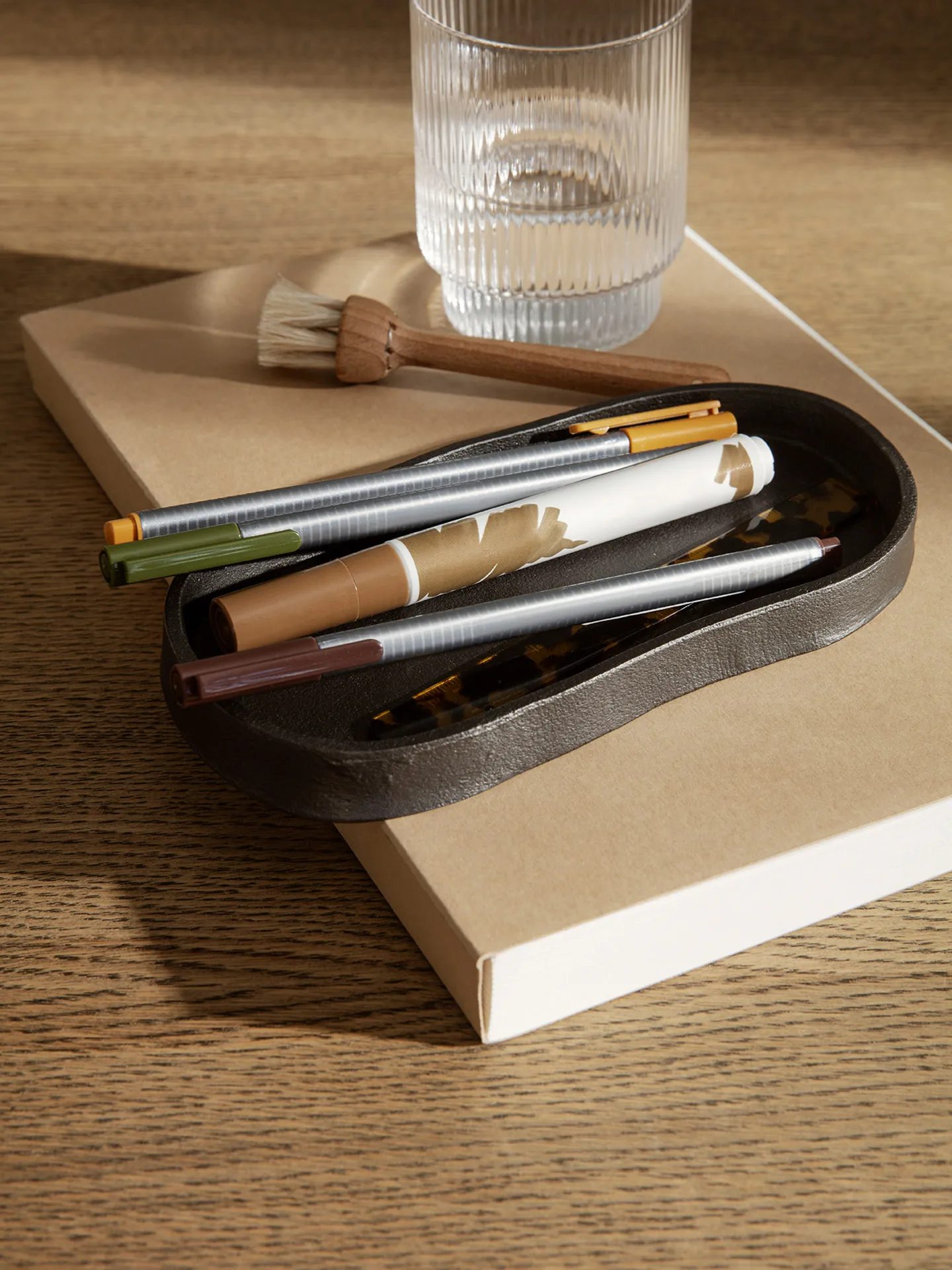 Yama Tablett oval 9,5 x 19cm, Aluminium geschwärzt Ferm Living