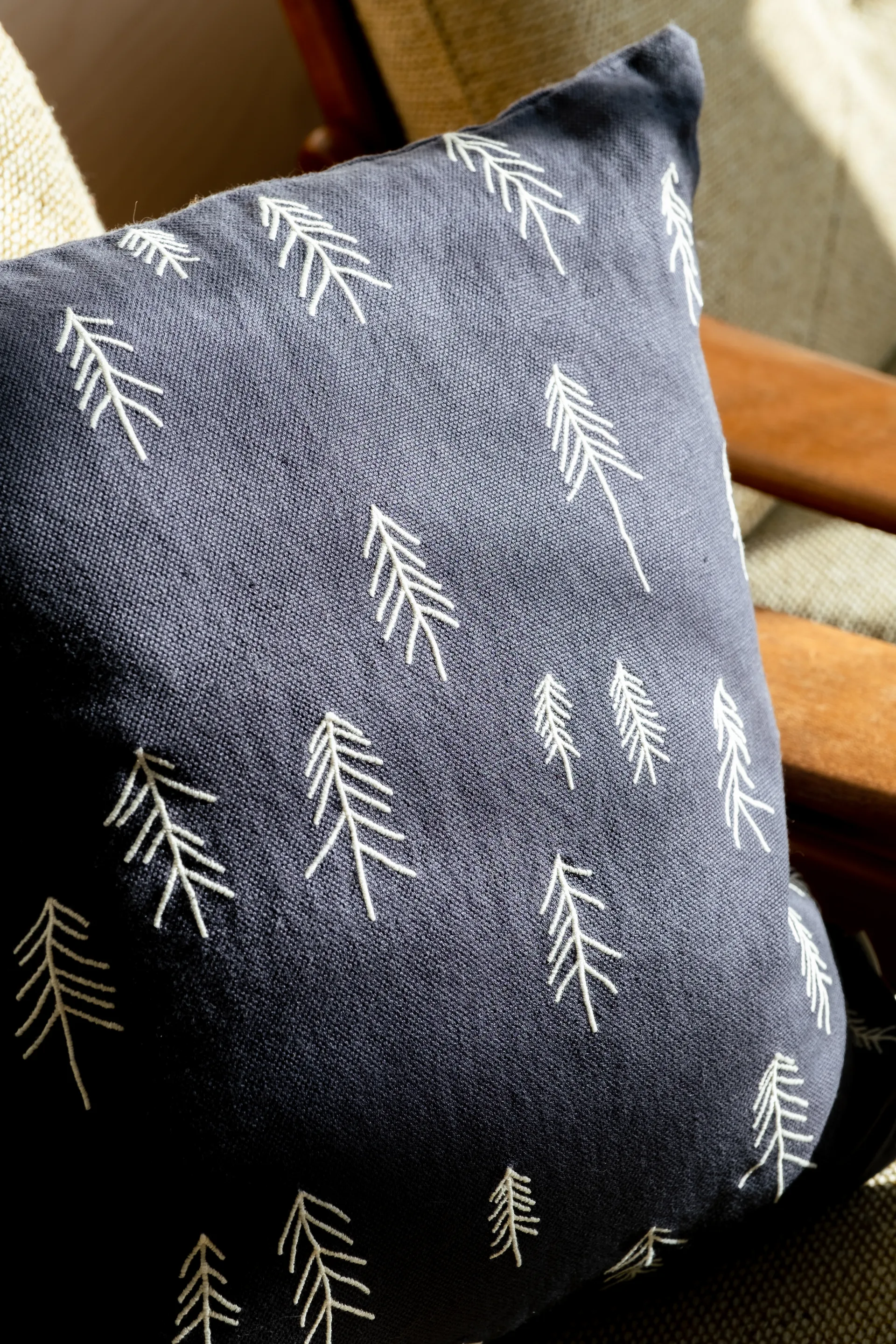 Tall Kissenbezug 48 x 48cm, Antracitblau Fine Little Day