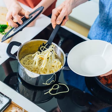 Functional Form Pasta Löffel 29cm - Schwarz - Fiskars