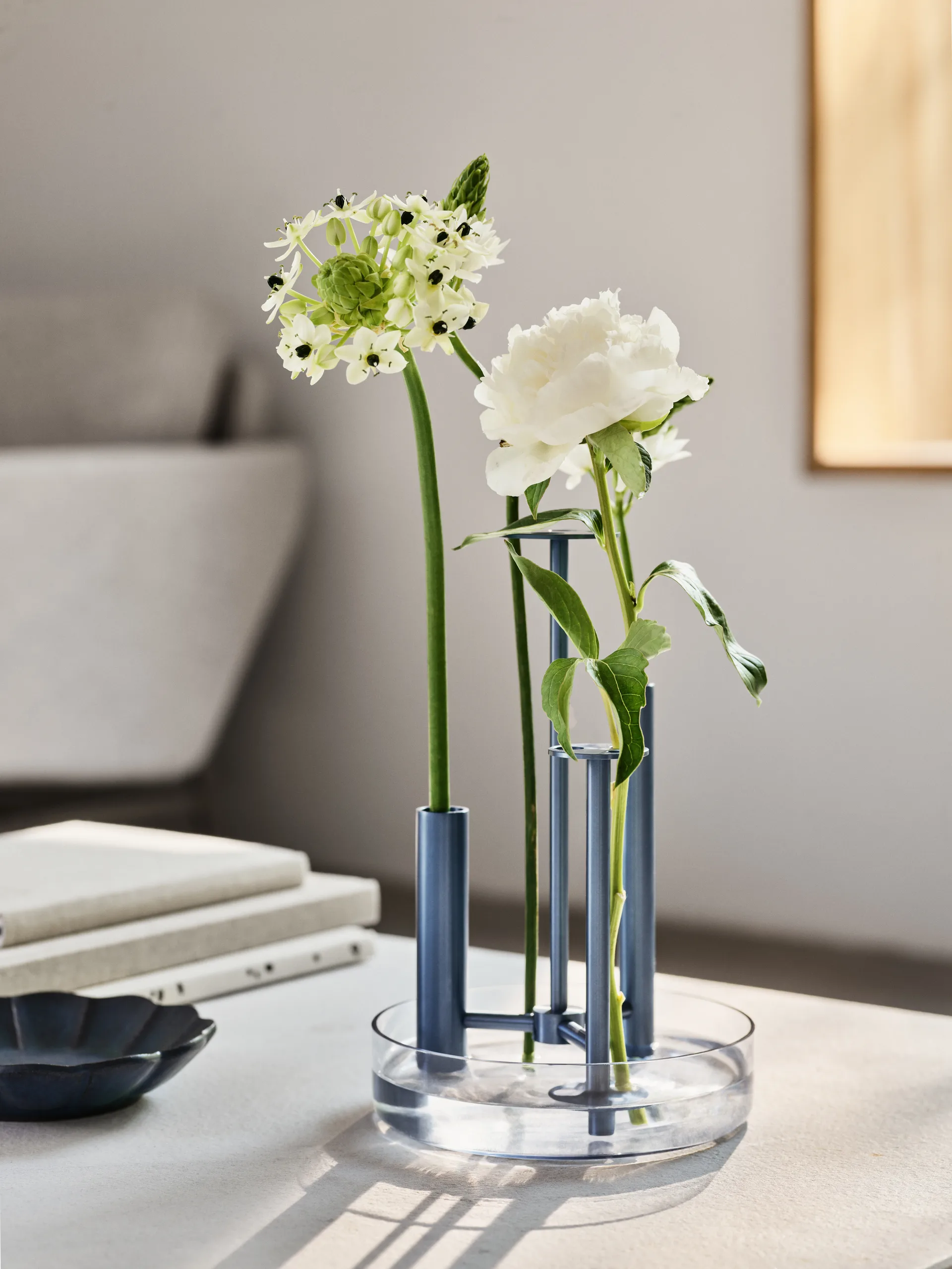 Ikeru high Vase, Dusk blue Fritz Hansen