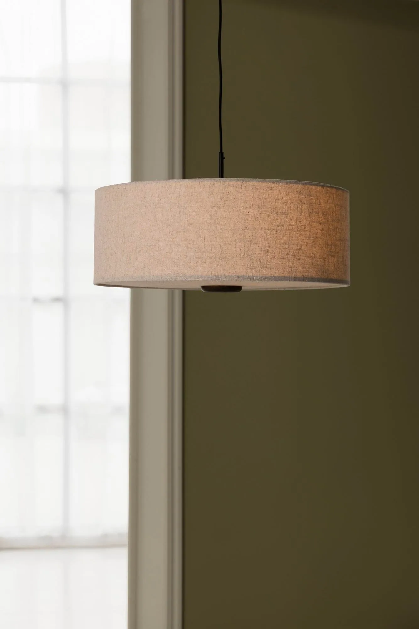 Bosco Pendelleuchte, Beige, braun gebeizte Eiche, Ø55 cm Globen Lighting