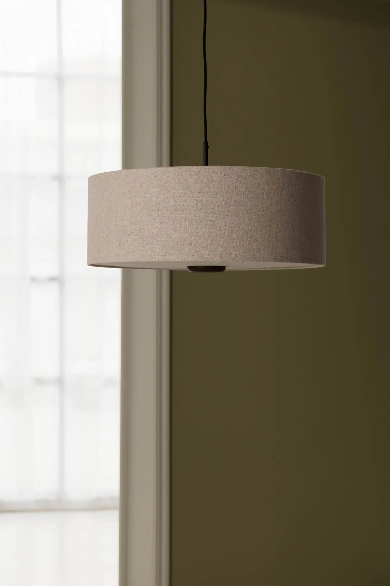 Bosco Pendelleuchte, Beige, braun gebeizte Eiche, Ø55 cm Globen Lighting