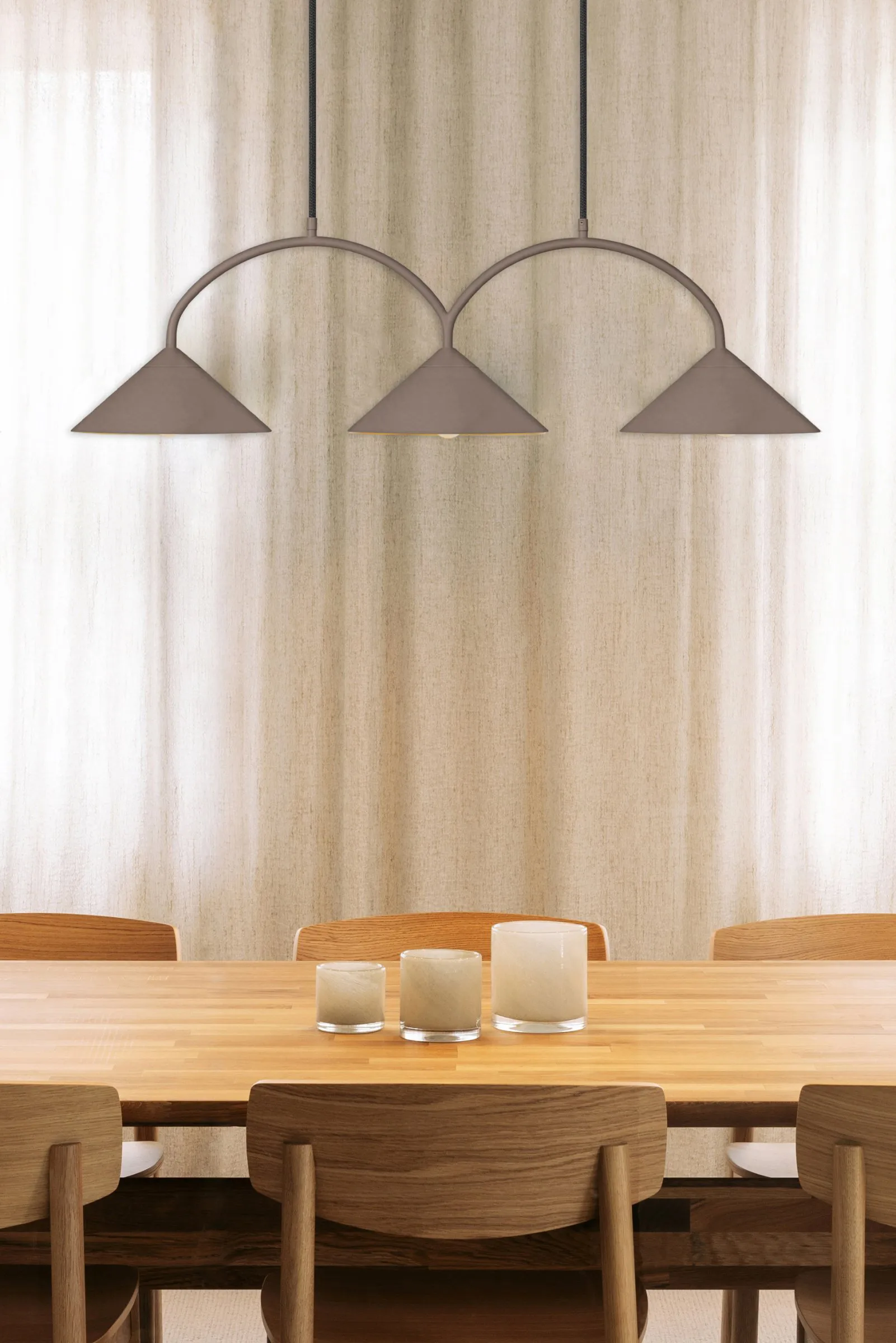 Curve Pendelleuchte 3, Mokka Globen Lighting