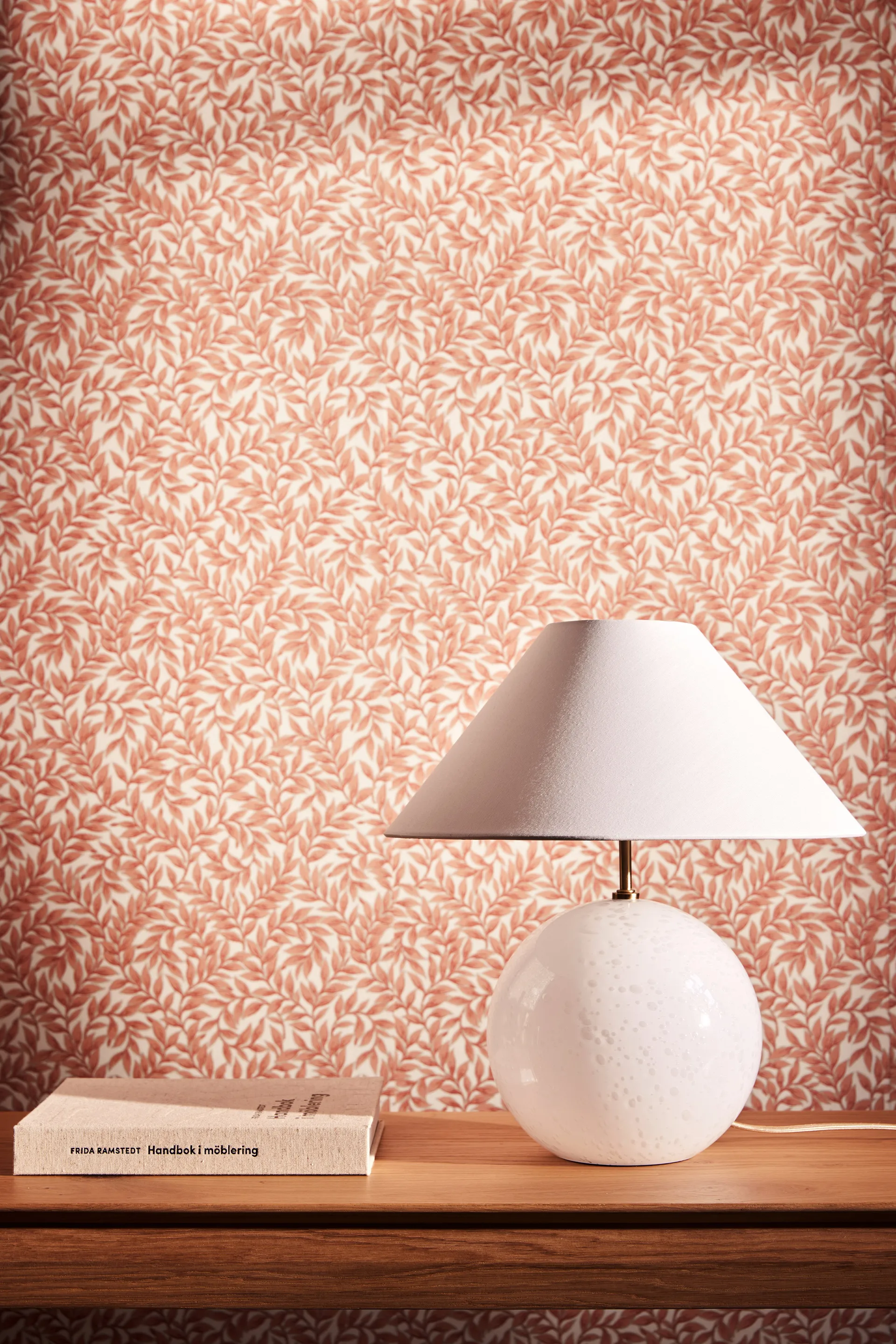 Iris 35 Tischleuchte 39 cm, Weiß Globen Lighting