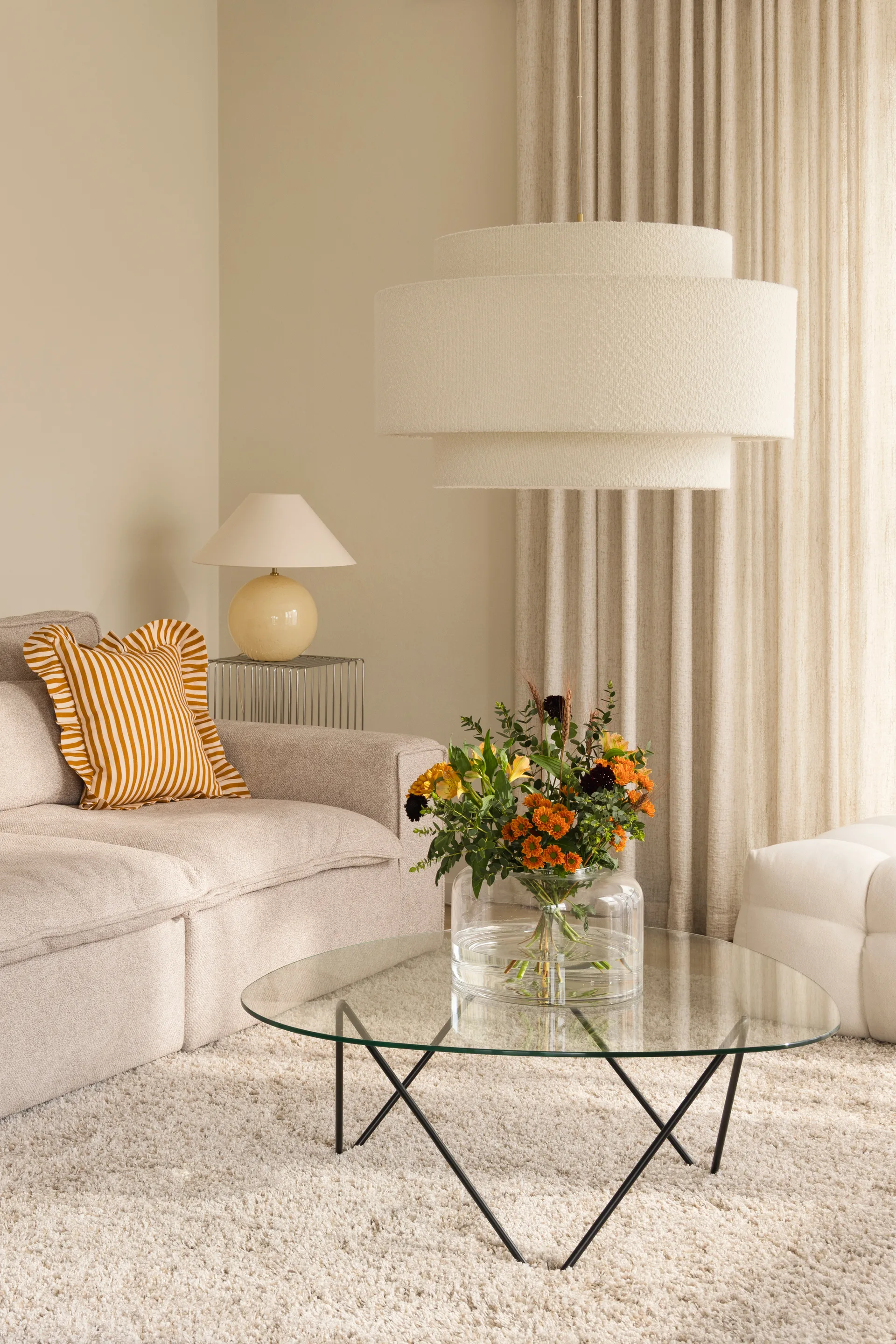 Iris 45 Tischlampe, Weiß Globen Lighting