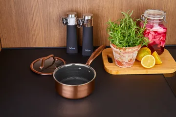 Hâws Santo Bratentopf mit Deckel Hybrid Coating 1,5 L - Rose Gold - Hâws