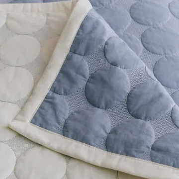 Mega Dot Überwurf organic 260 × 260 cm - Dusty Blue - HAY