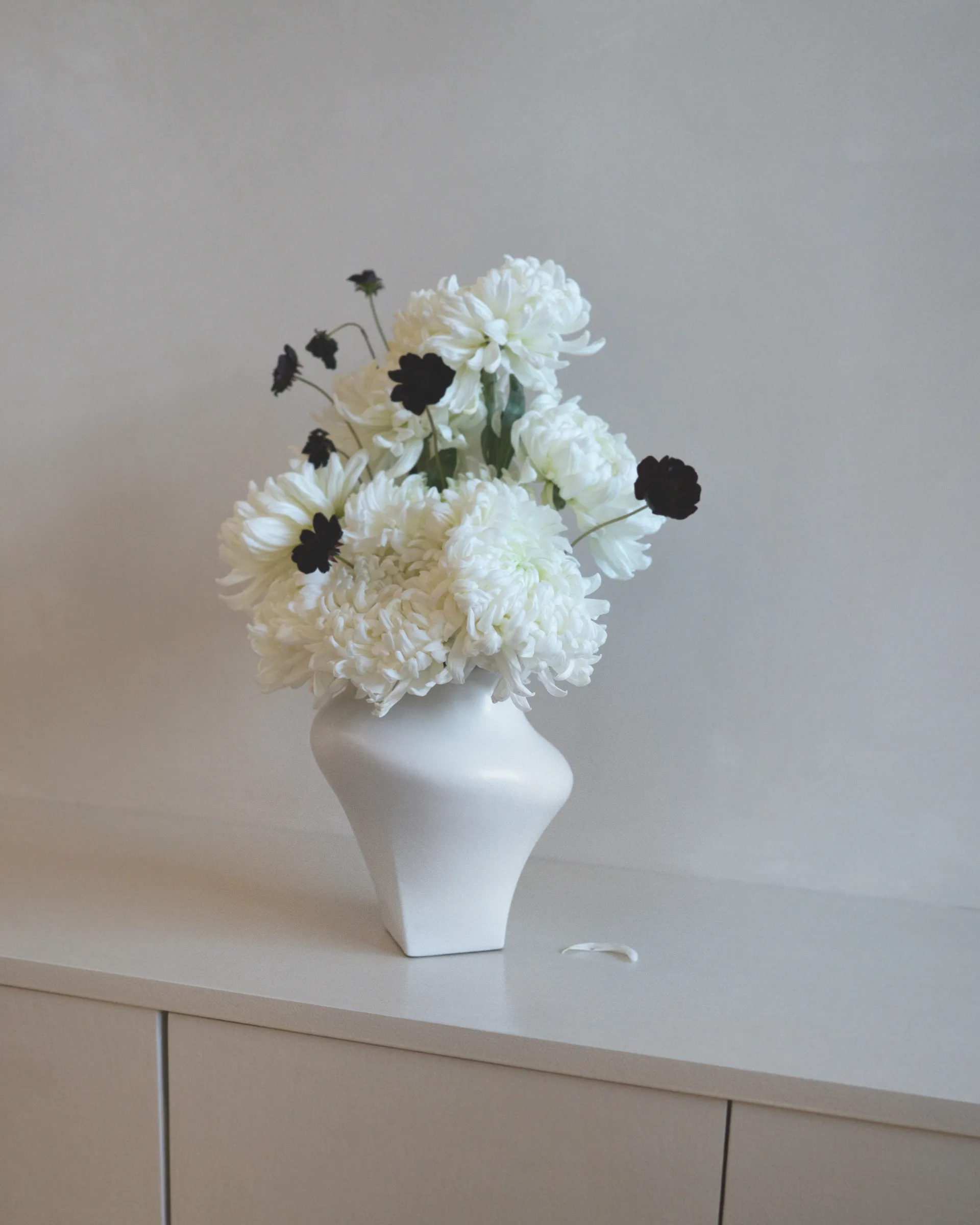 Nami Vase 20 cm, White Hein Studio