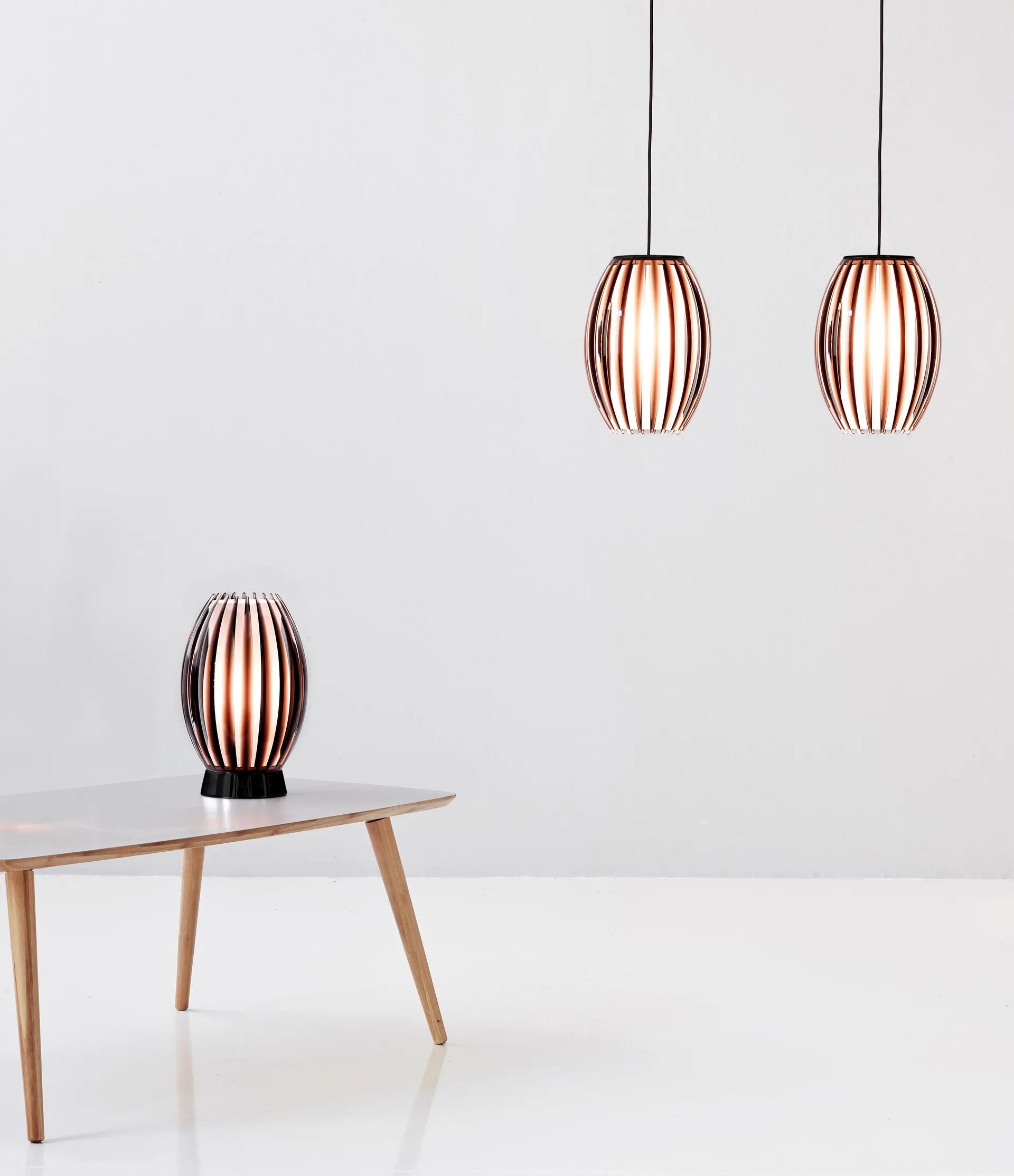 Tentacle Tischleuchte M 34 cm, Schwarz-Rauchfarben Herstal