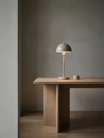 Vienda Tischleuchte - Putty grey - Herstal