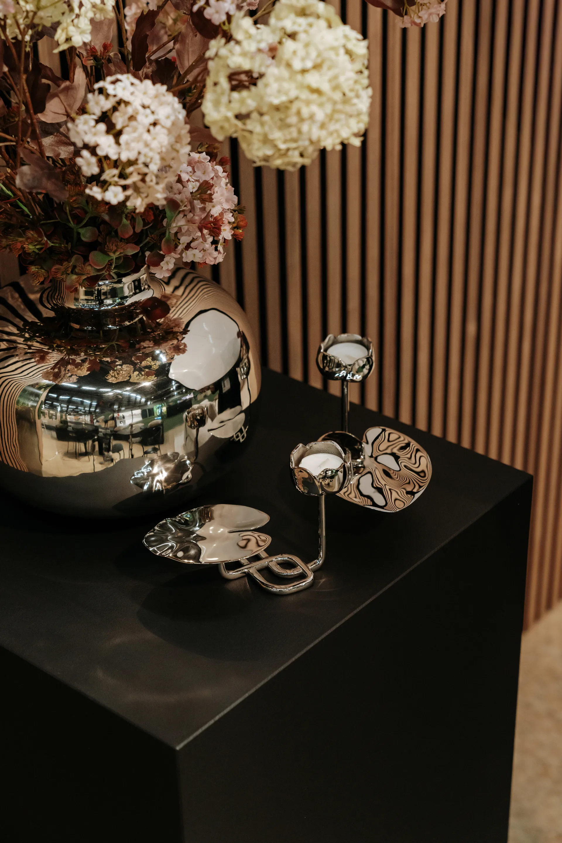 Ninfea No.1 Kerzenhalter, Vernickeltes Messing Hilke Collection