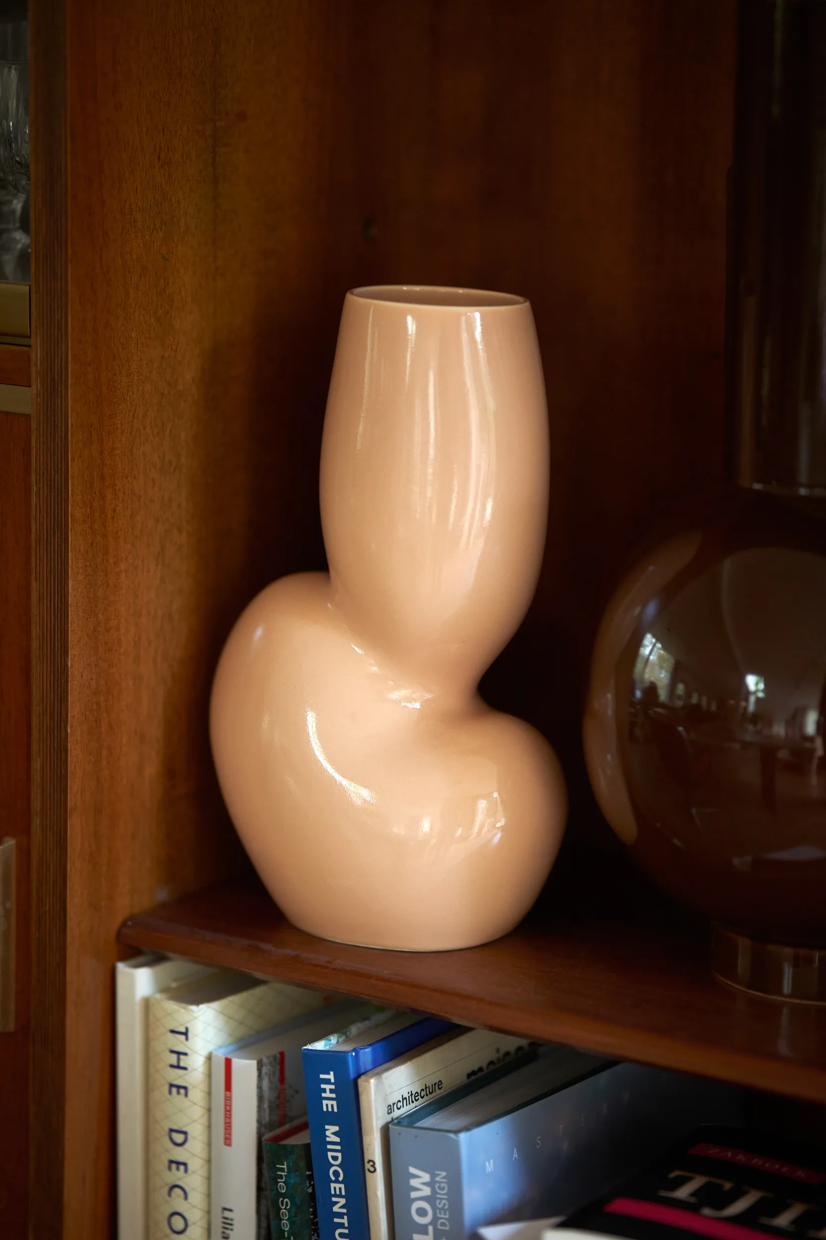 Ceramic organic Vase medium 29cm, Cream HKliving
