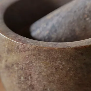 Arb Mörser aus Steingut mit Stößel Ø10 cm - Braun - House Doctor