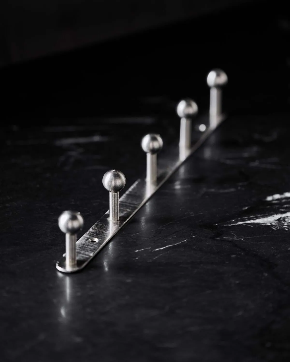 Ball Garderobenhaken, Silber-Finish 35x5x2 cm House Doctor