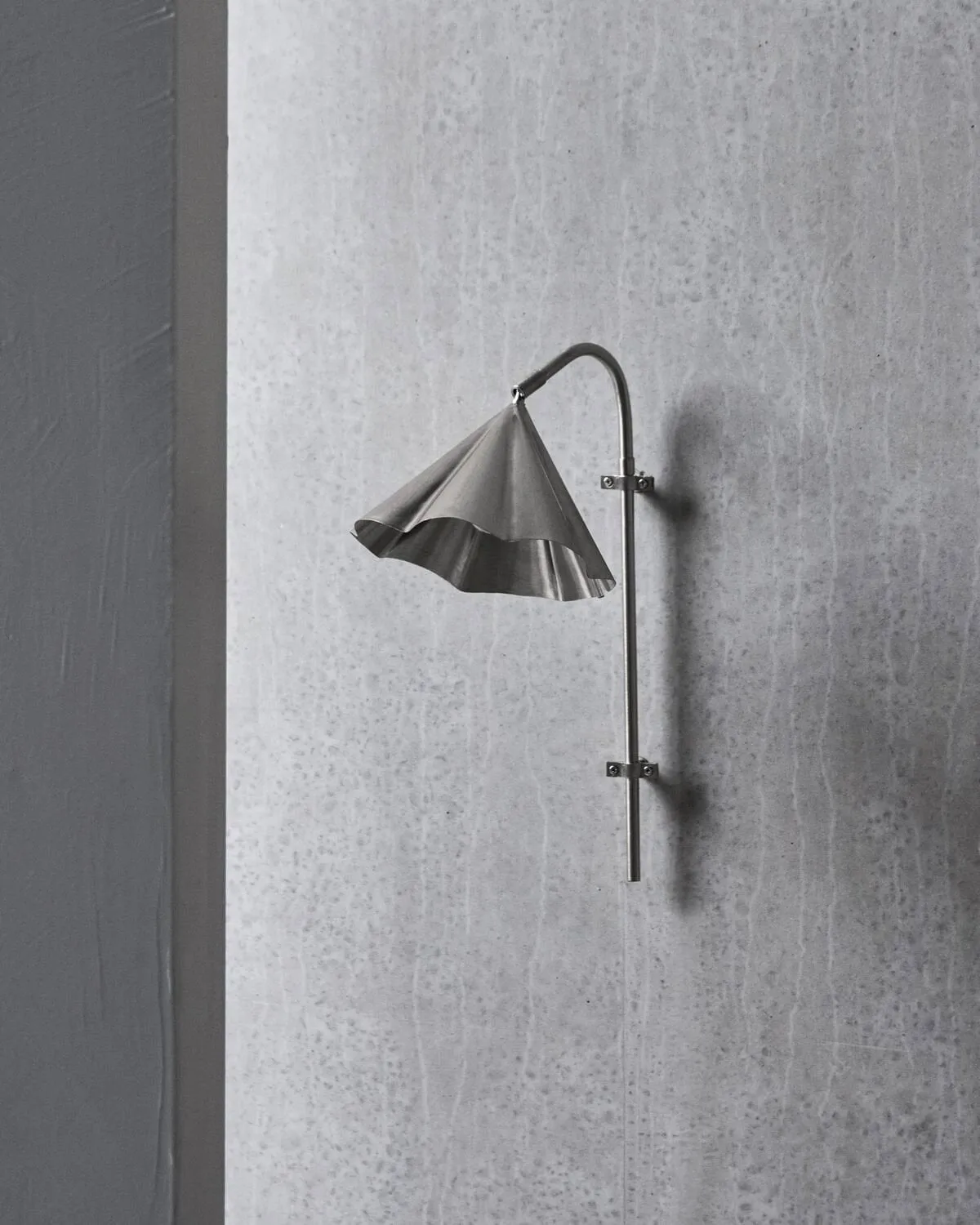 Flola Wandleuchte 51 cm, Gebürstetes Silberfarbe House Doctor