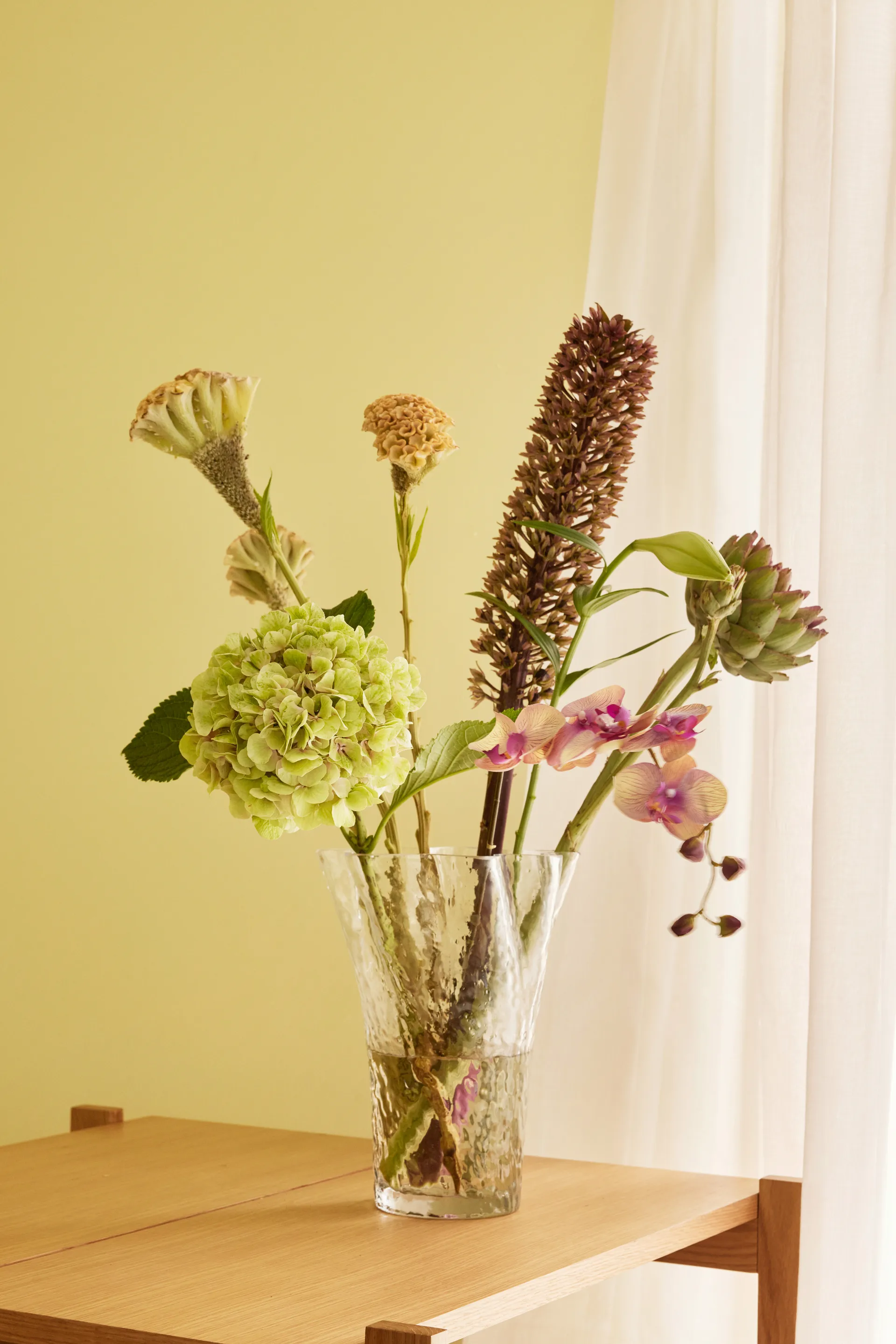 Ruffle Vase, Clear Hübsch Interior
