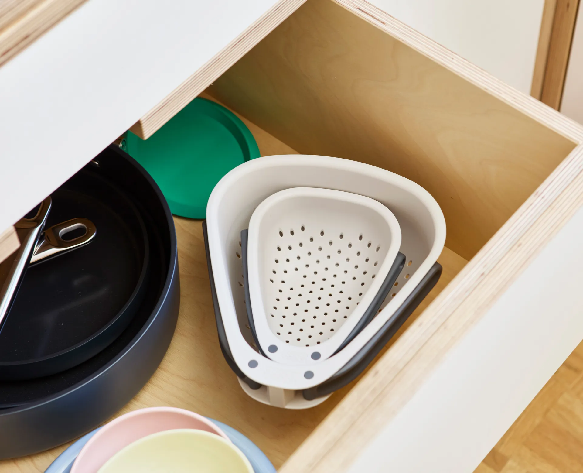 Droplet klappbares Sieb stone, Stor Joseph Joseph