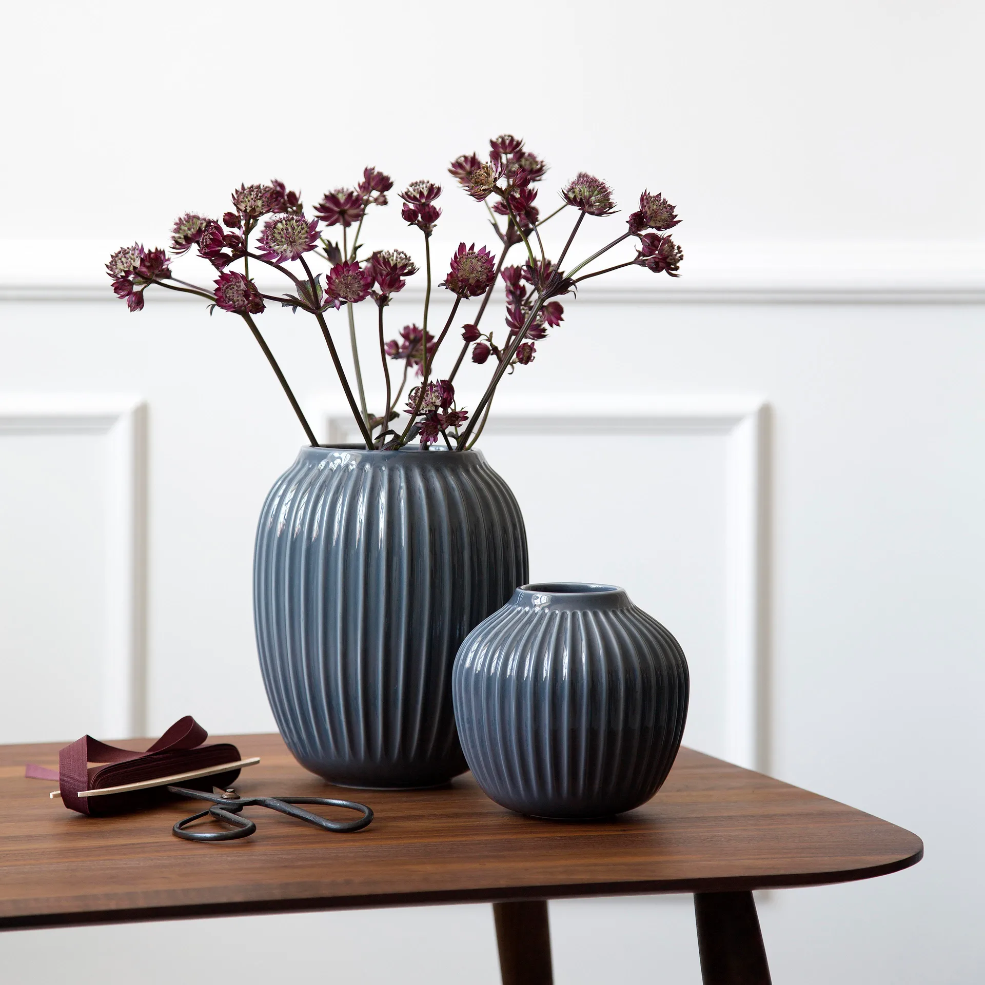 Hammershøi Vase klein, Anthrazitgrau Kähler
