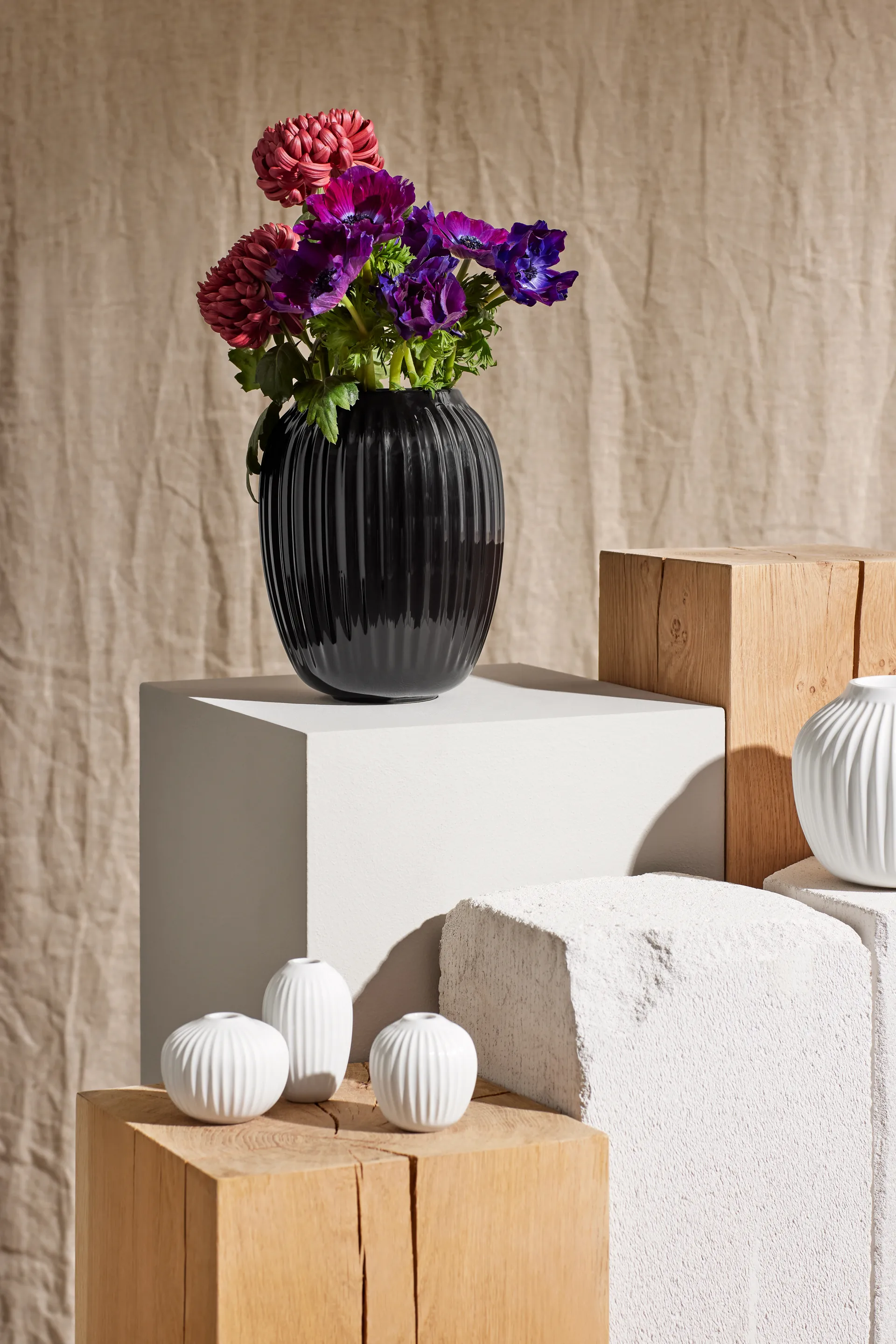 Hammershøi Vase mittel, Schwarz Kähler