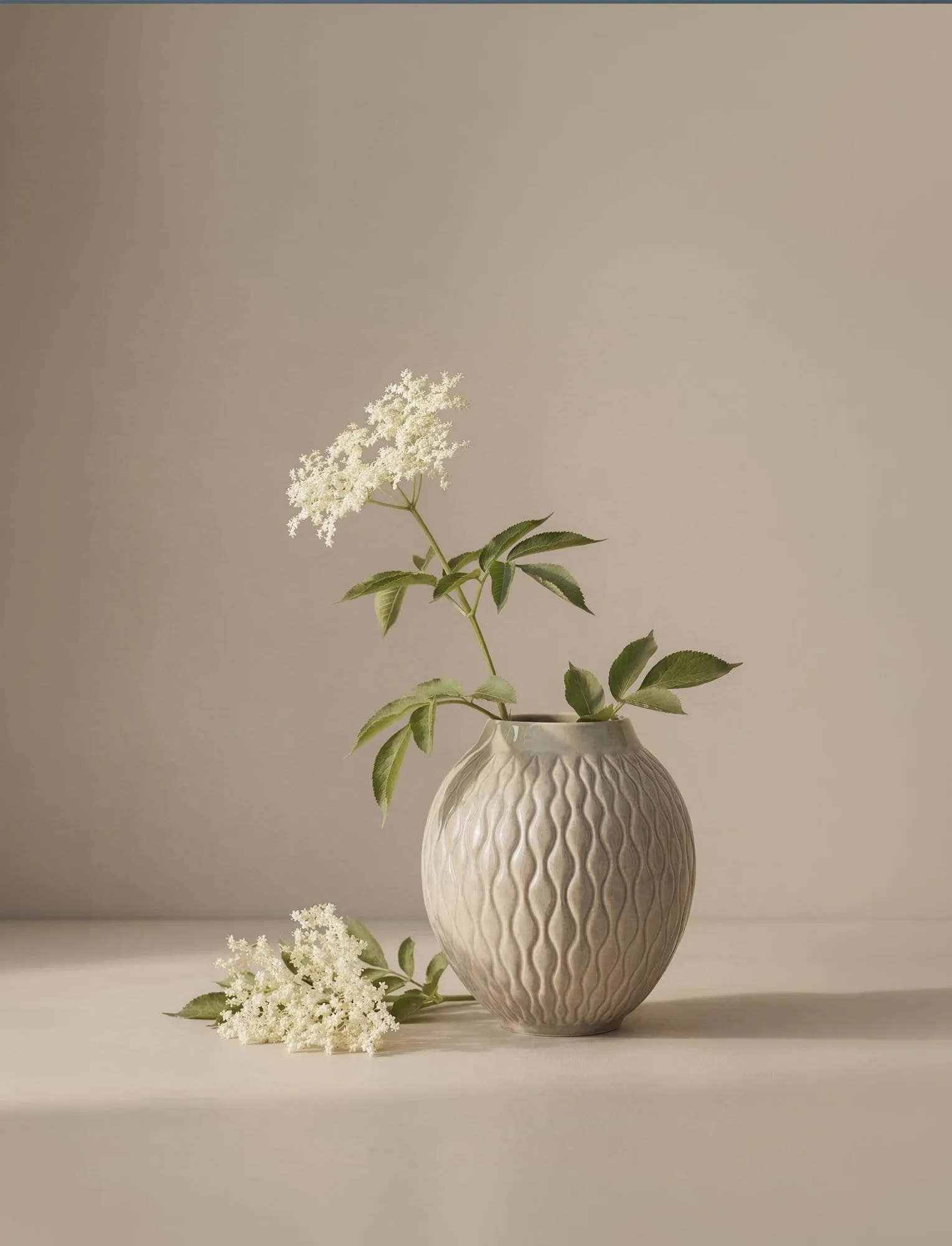 Solum Vase, Esche, 24 cm Knabstrup Keramik