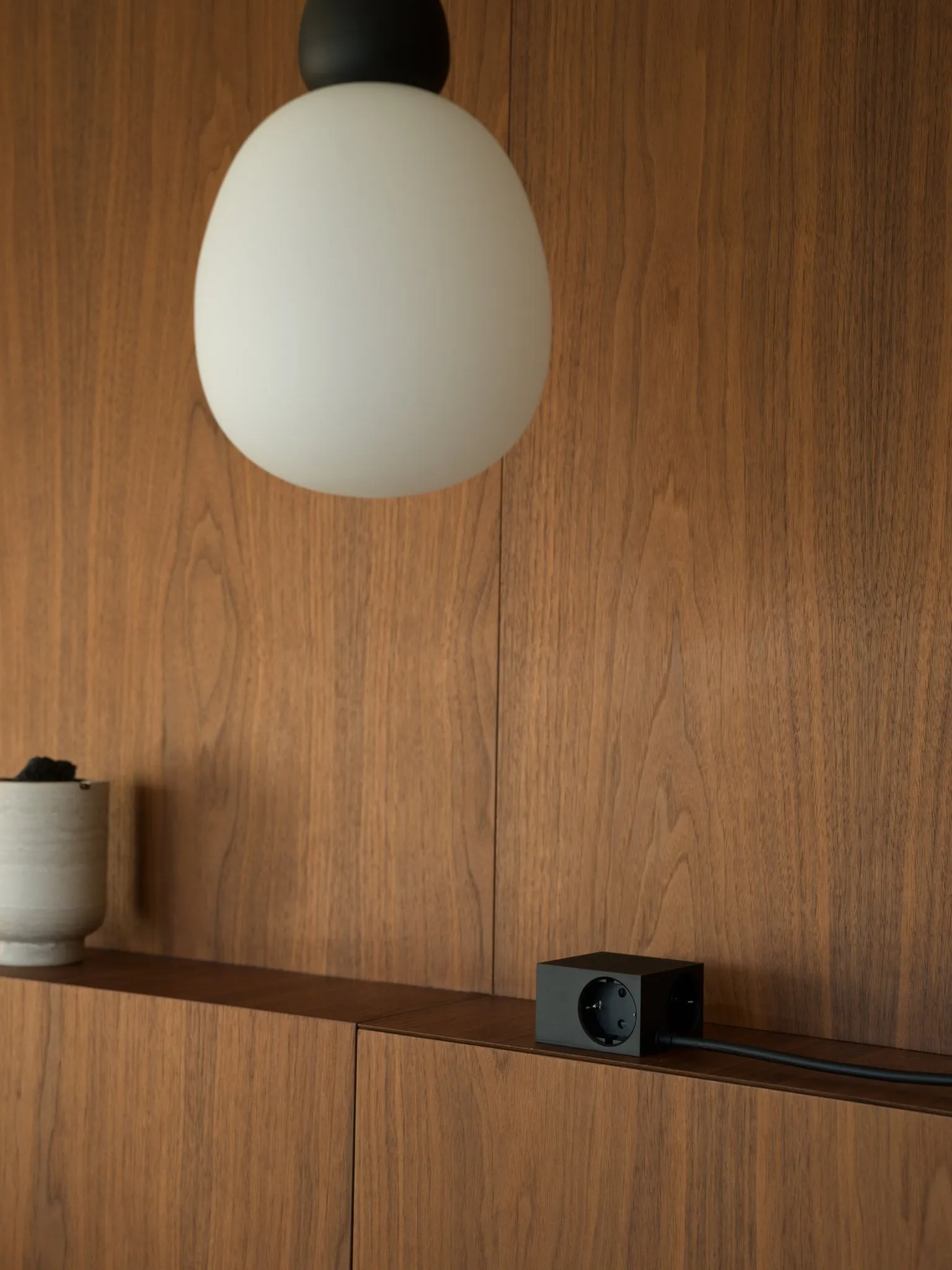 Cuboid Steckdose 2 m, Black Kord