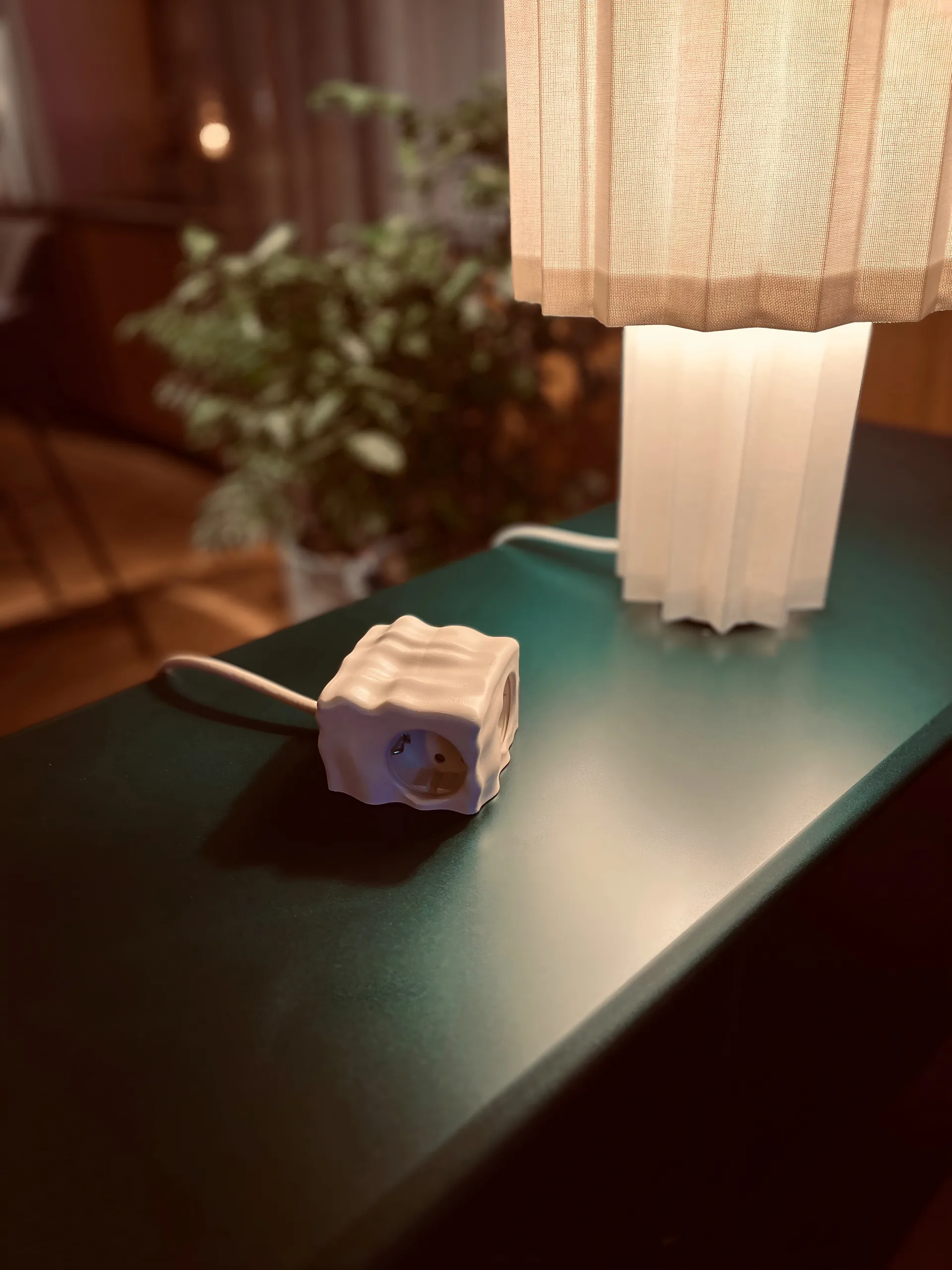 Cumulus+ case-Schale für Cuboid+ Steckdosenleiste, Beige Kord