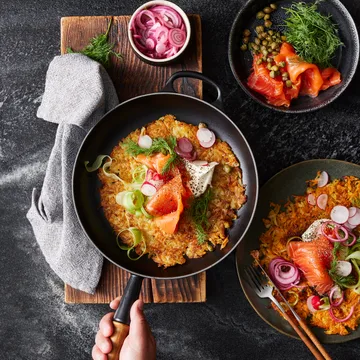 Le Creuset Signature Pfanne Holzgriff 28cm - Bleu Riviera - Le Creuset