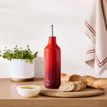 Signature Steingut Ölflasche 0,6 L - Cerise - Le Creuset