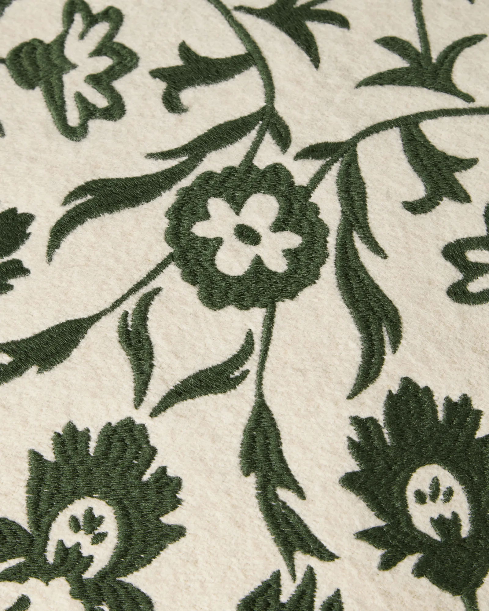 Flower Embroidered Wool Mix Kissenbezug 50 x 50cm, Hellbeige-Grün Lexington