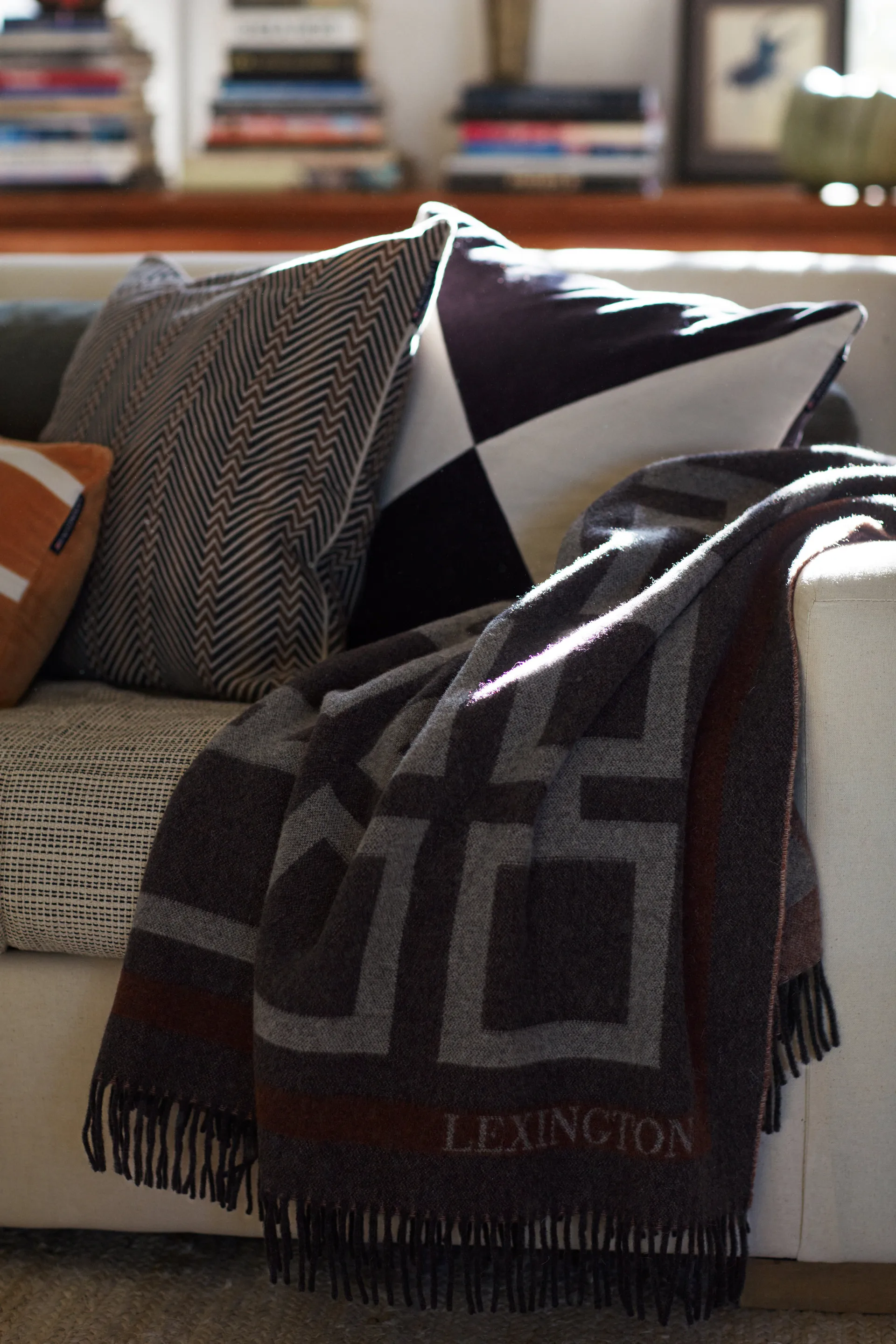 Graphic Recycled Wool Wolldecke 130x170cm, Dark gray-white-brown Lexington