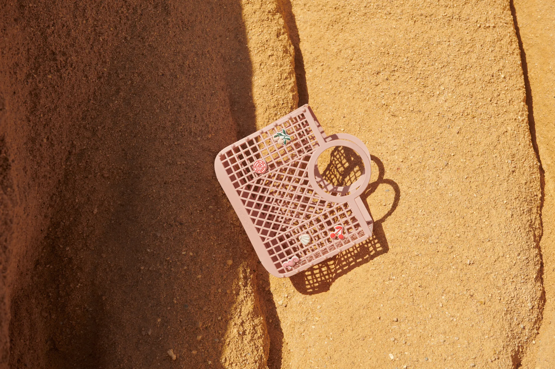 Samantha Korb mit Anhängern, Rose Liewood